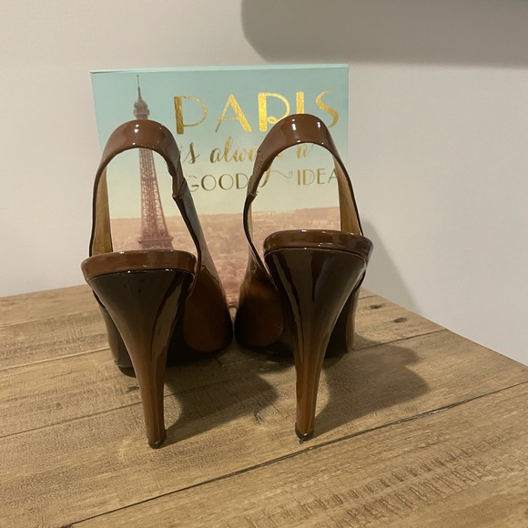 BCBG brown heels size 8.5 - Picture 4 of 5